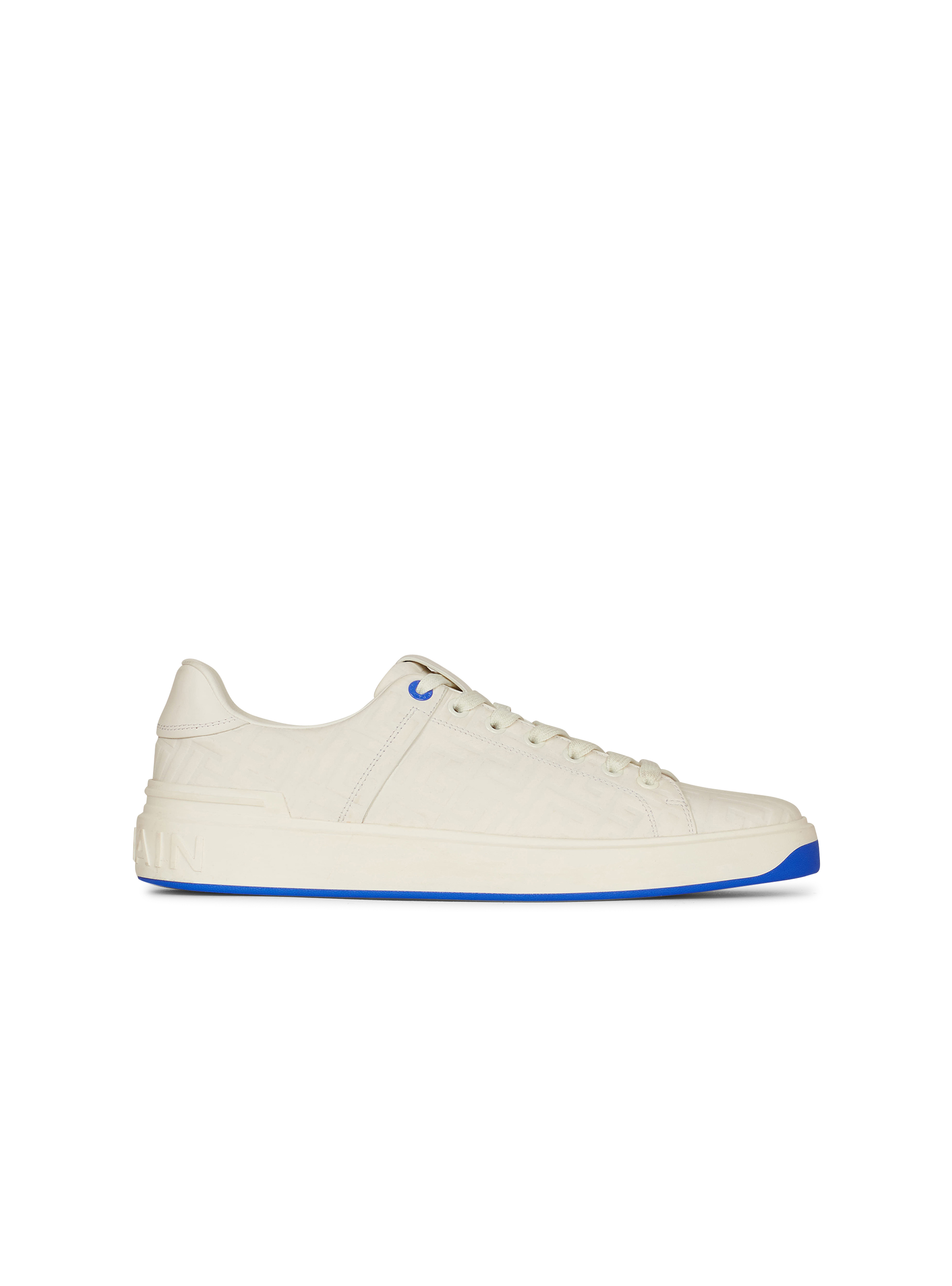 Sneakers B-Court in pelle con monogramma goffrato, bianco
